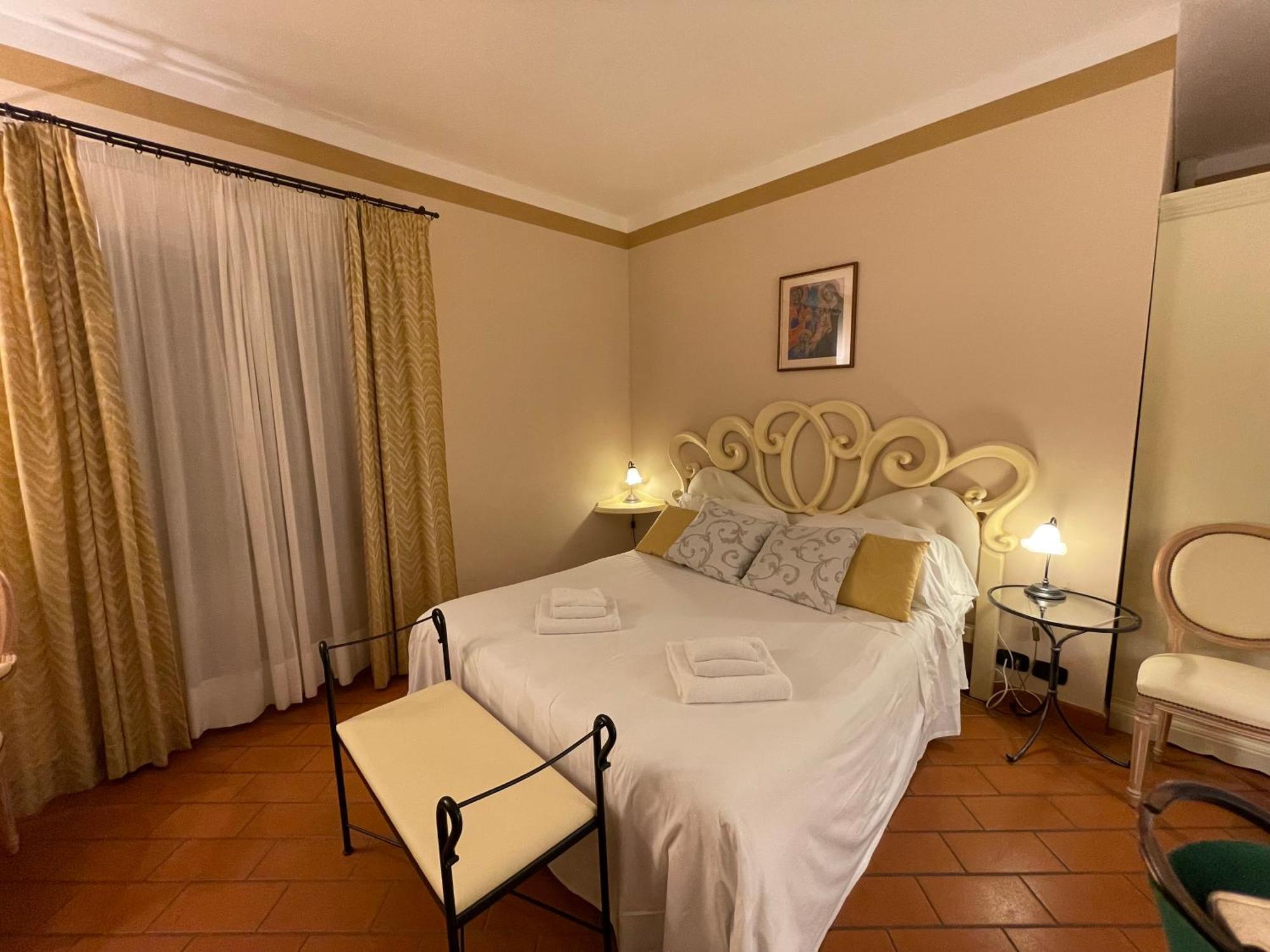 Il Colombaio Winery & Rooms モンテリッジョーニ エクステリア 写真